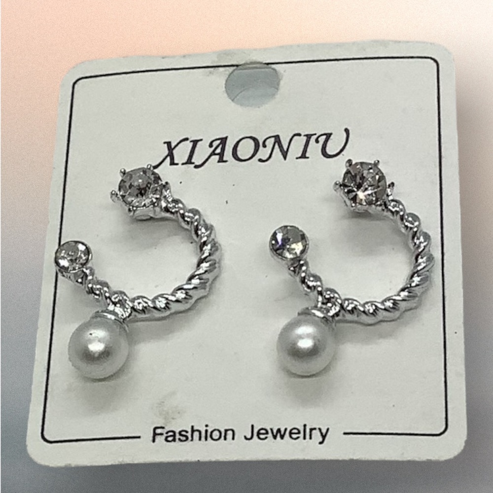 Xiaoniu Silver Sparkly Drop Pearl Fashion Costume Earrings